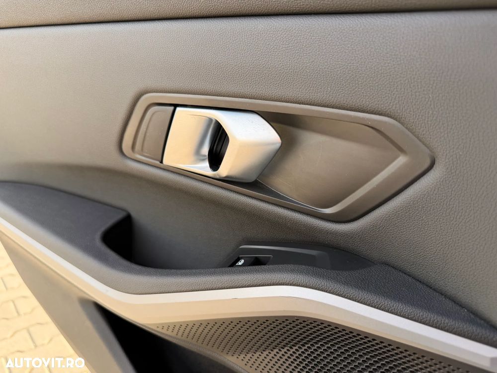 BMW Seria 3 330e Aut. Advantage - 18