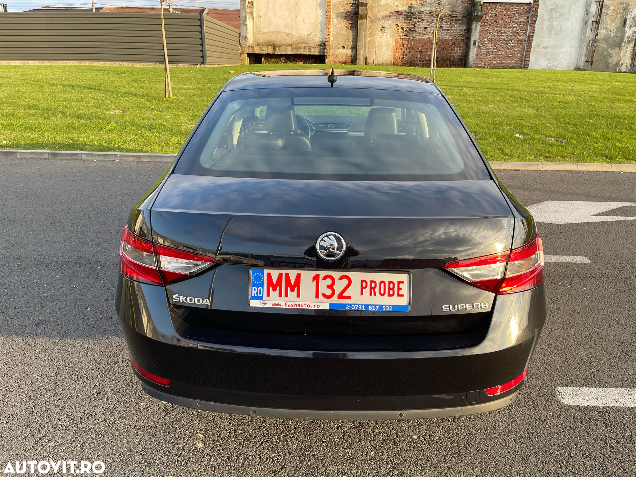 Skoda Superb 2.0 TDI DSG Premium Edition - 4