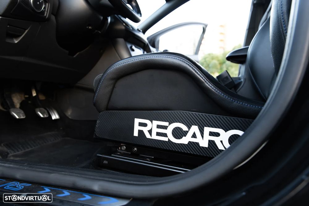 Ford Focus 2.3 EcoBoost RS Pack Performance - 38