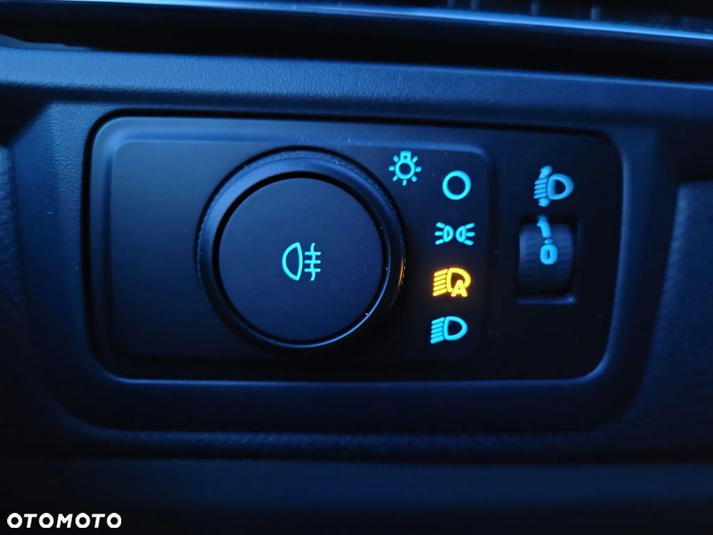 Ford Tourneo Custom L1H1 VA Autm Titanium - 25