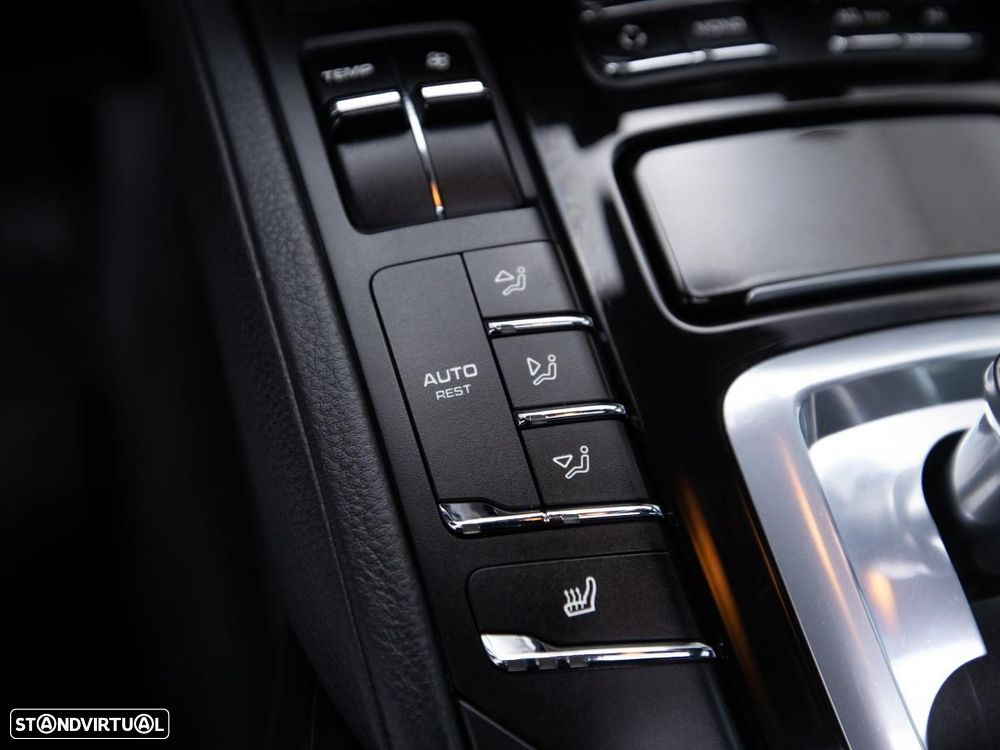 Porsche Cayenne - 24