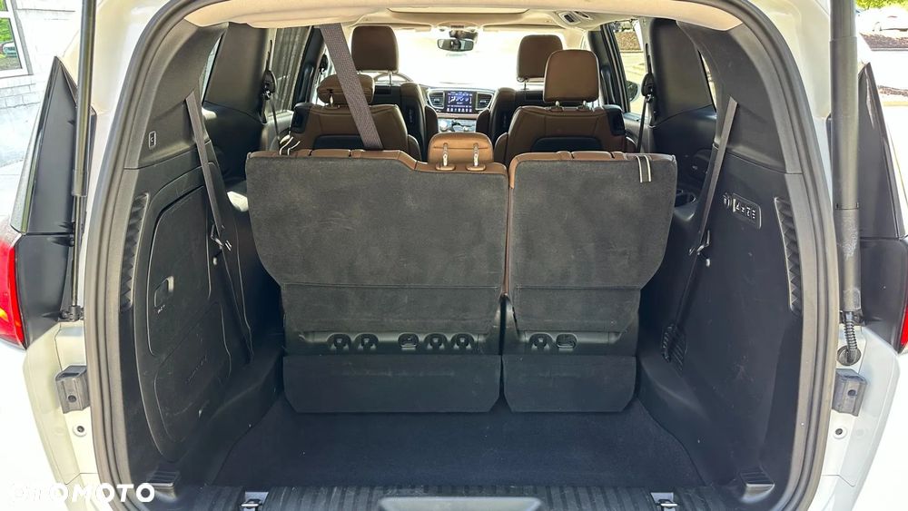 Chrysler Pacifica - 27