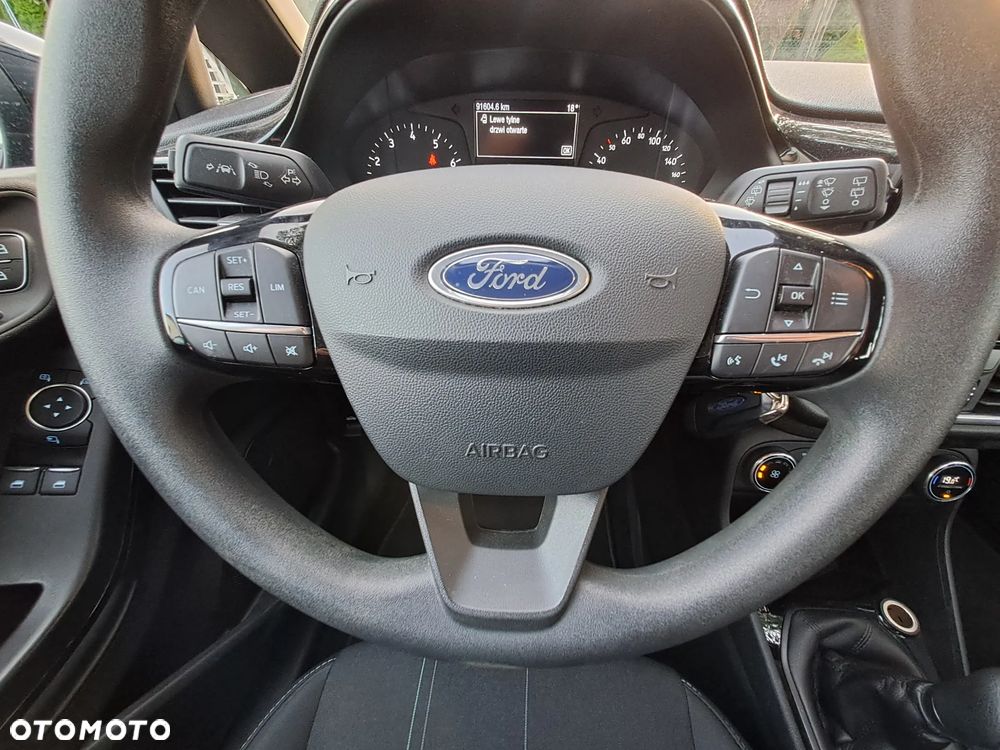 Ford Fiesta - 23