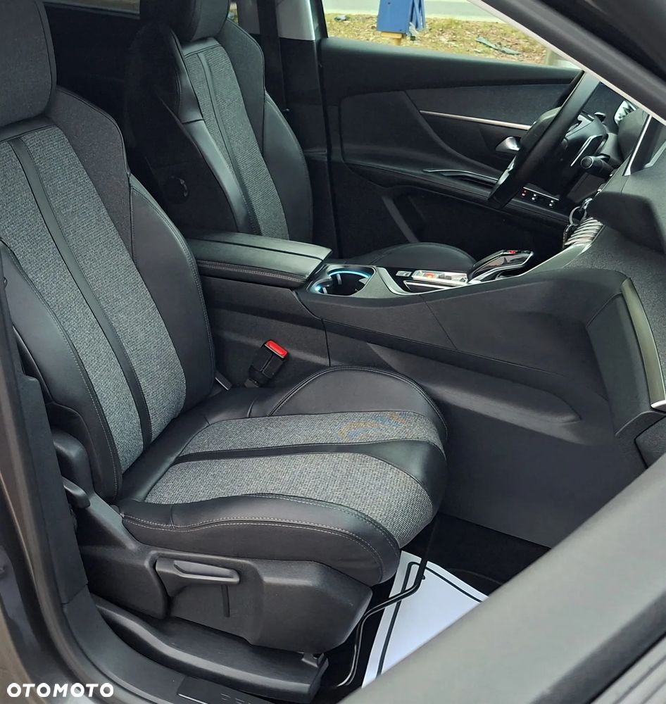 Peugeot 5008 BlueHDi 130 EAT8 Crossway - 23