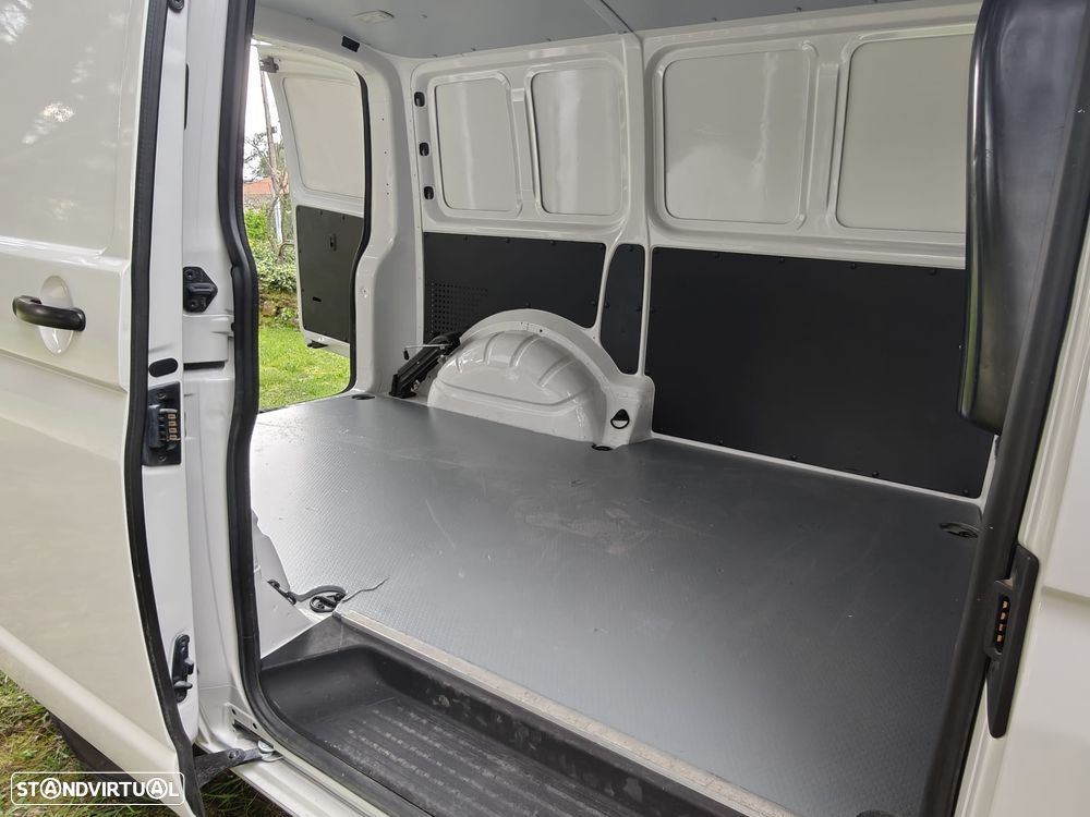 VW TRANSPORTER - 15