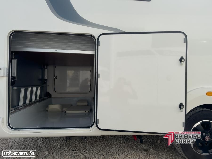 Rapido Serie 6F 696 FF Premium c.central e basculante - 12