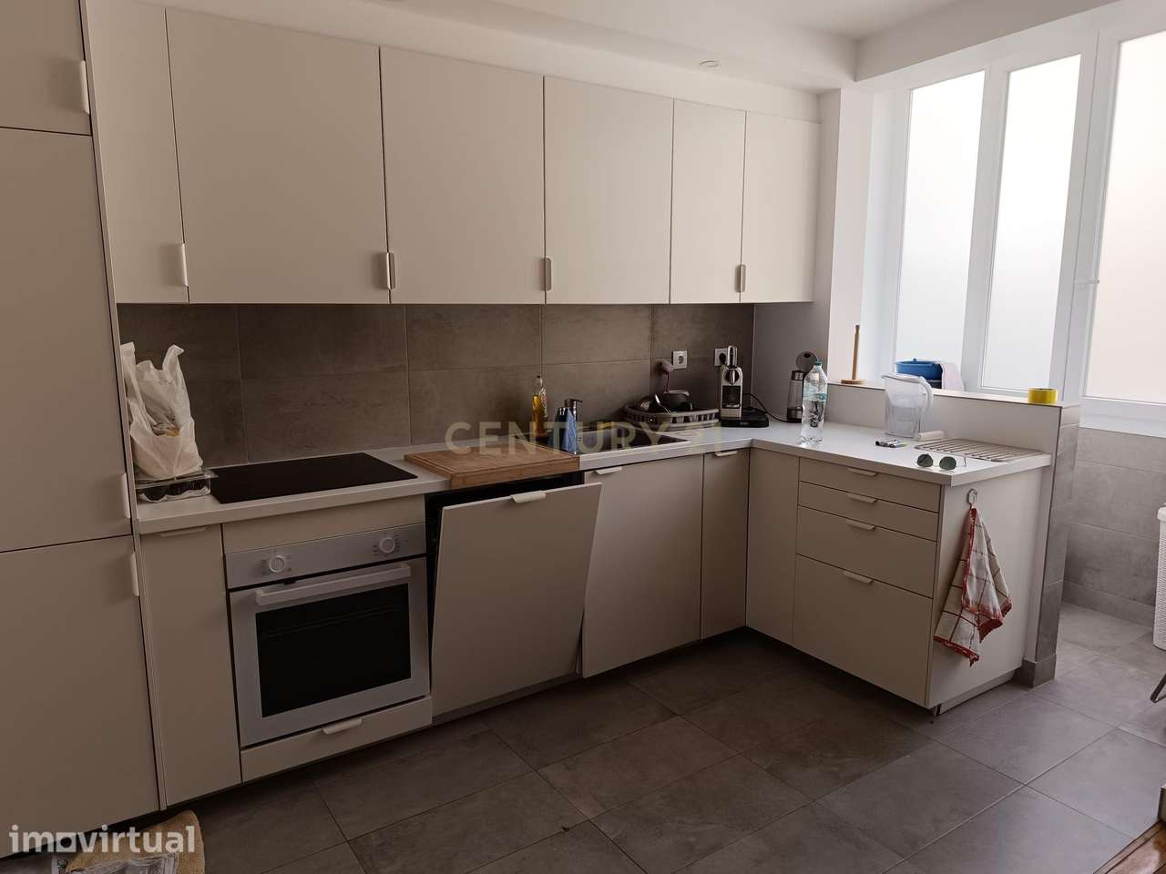 Apartamento T2 totalmente remodelado em Santo António da Caparica - Grande imagem: 3/14