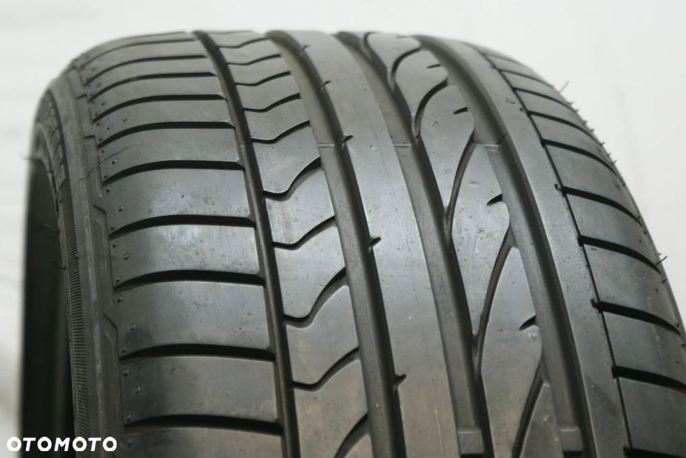 215/40R17 BRIDGESTONE POTENZA RE050A , 7,4mm 35590 . - 2