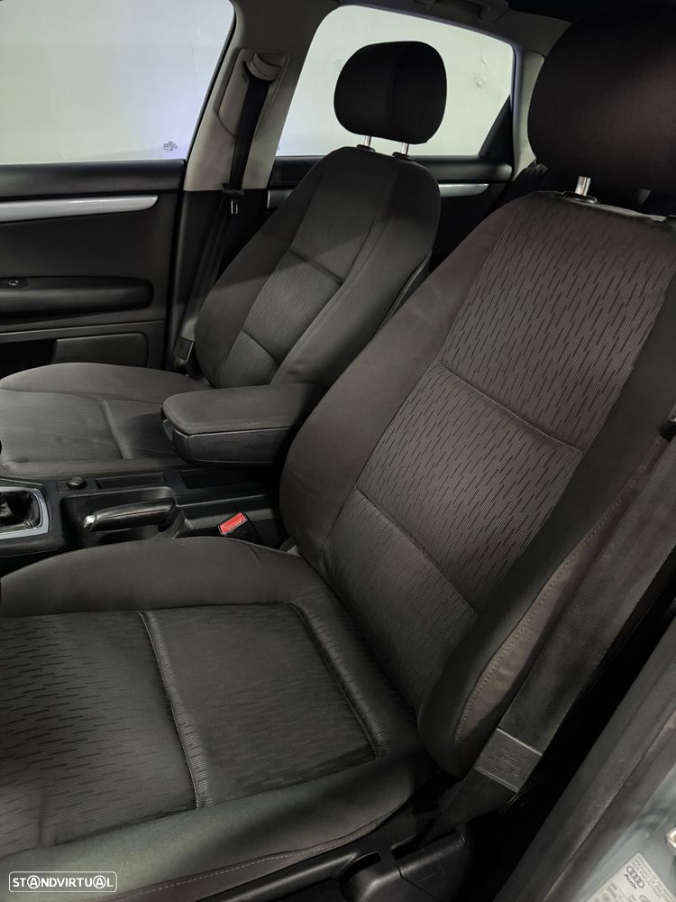 Audi A4 2.0 TDI exclusive - 21