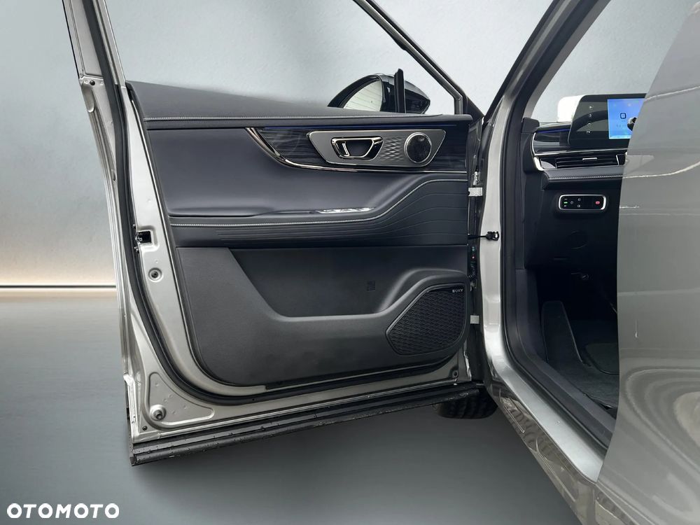 Omoda 5 1.5 T-GDI Hybrid Premium DHT - 11