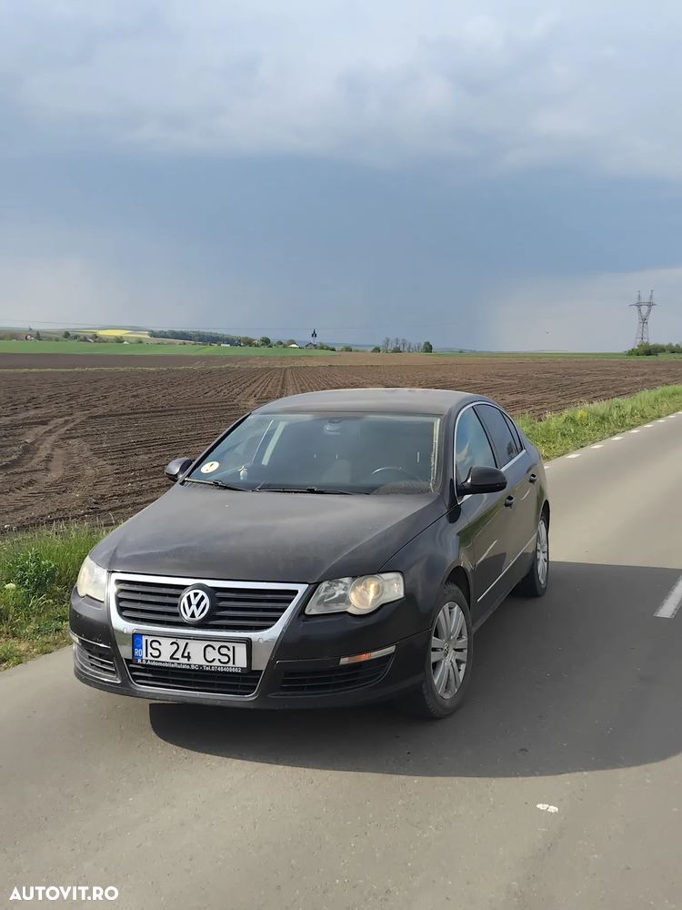 Volkswagen Passat - 1