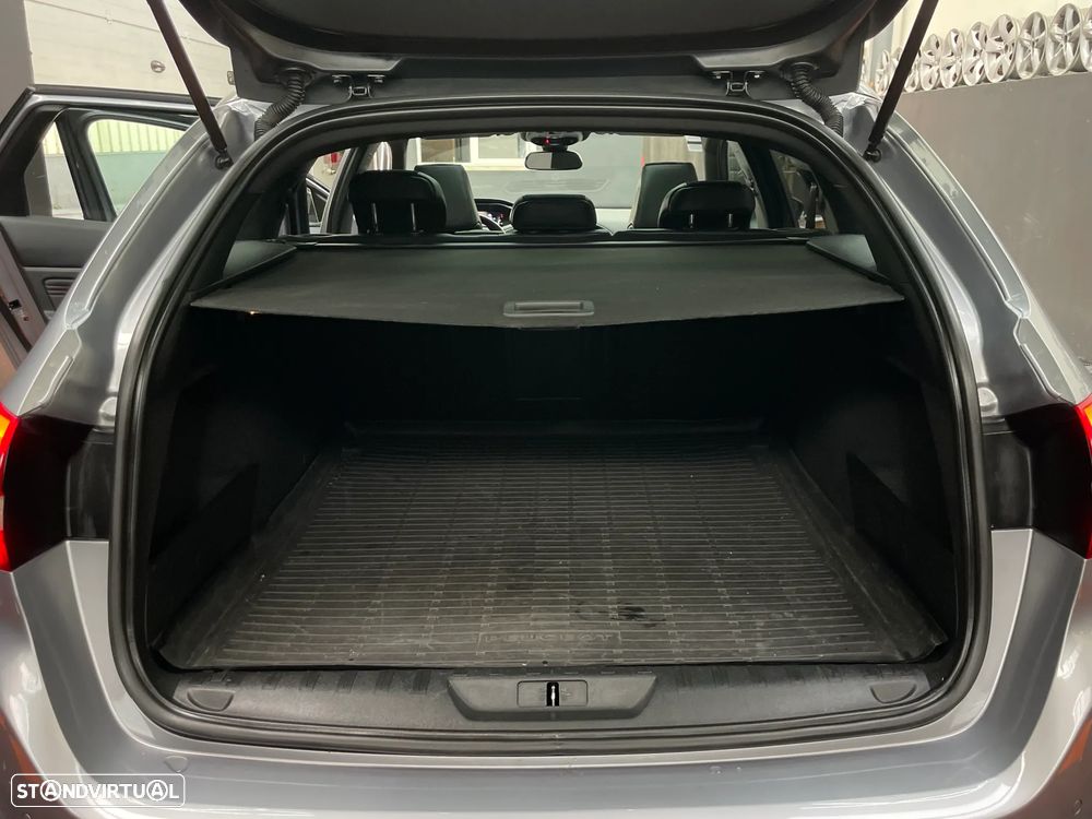 Peugeot 308 SW 1.5 BlueHDi GT EAT8 - 30