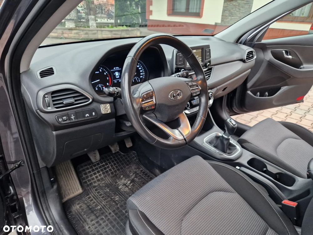 Hyundai i30 1.4 GO Plus - 17