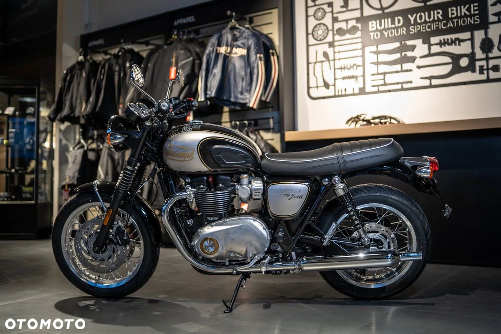 Triumph Bonneville - 13