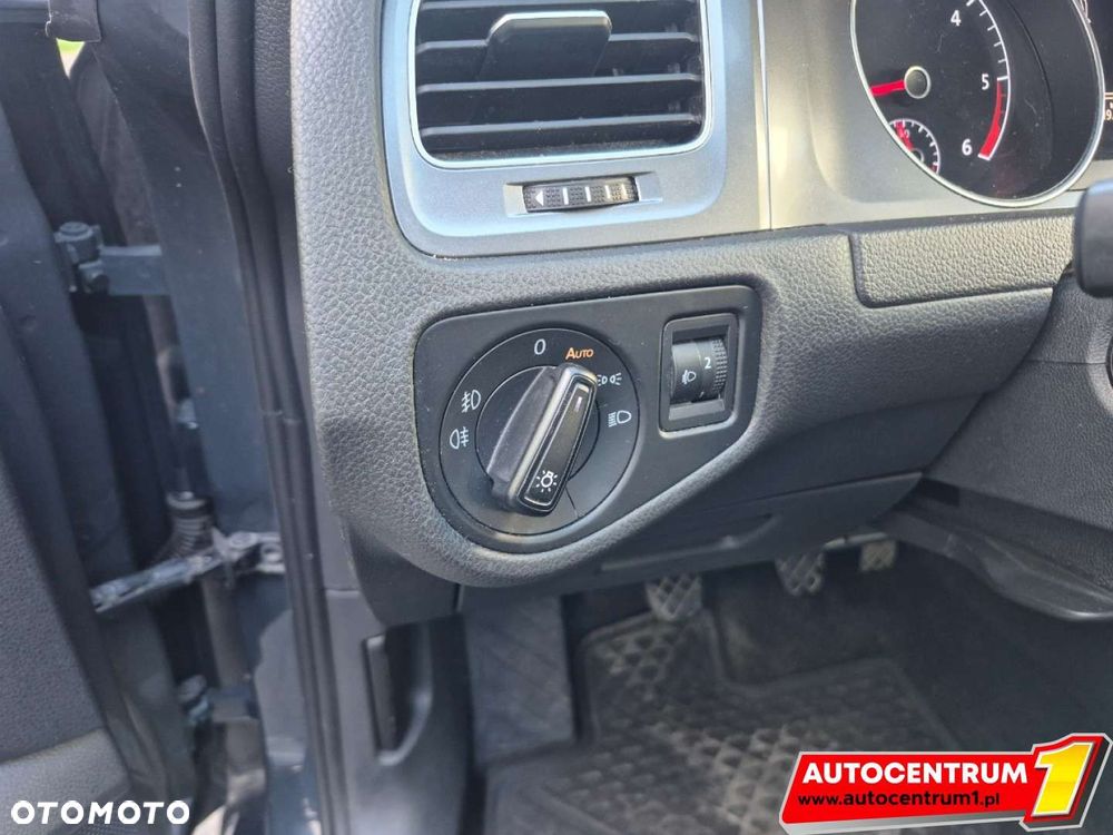 Volkswagen Golf - 17