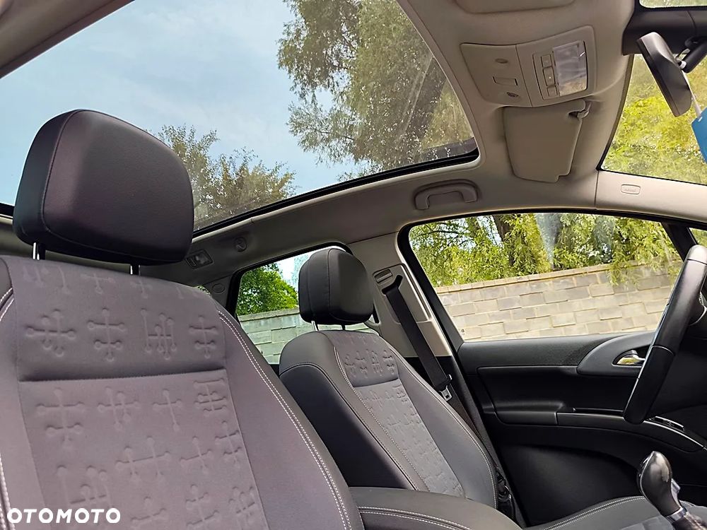 Opel Meriva 1.4 T Cosmo - 26