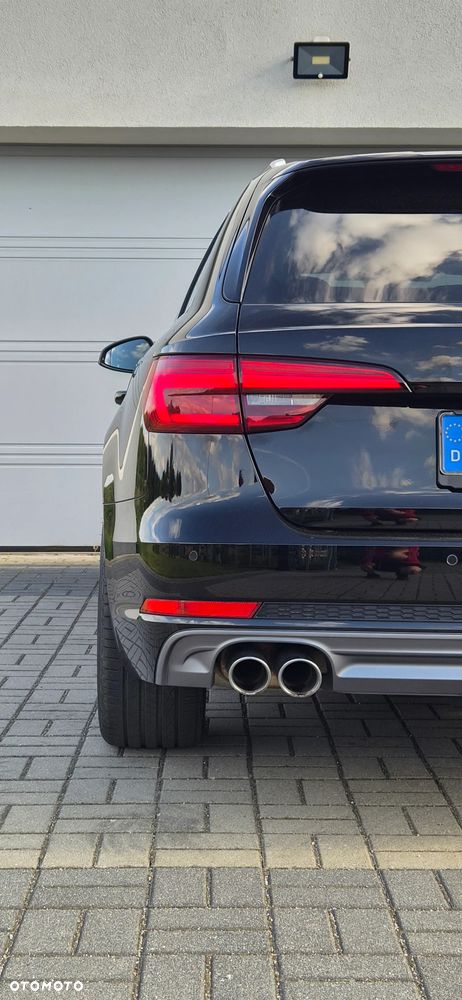 Audi A4 Avant 2.0 TDI ultra S tronic - 11
