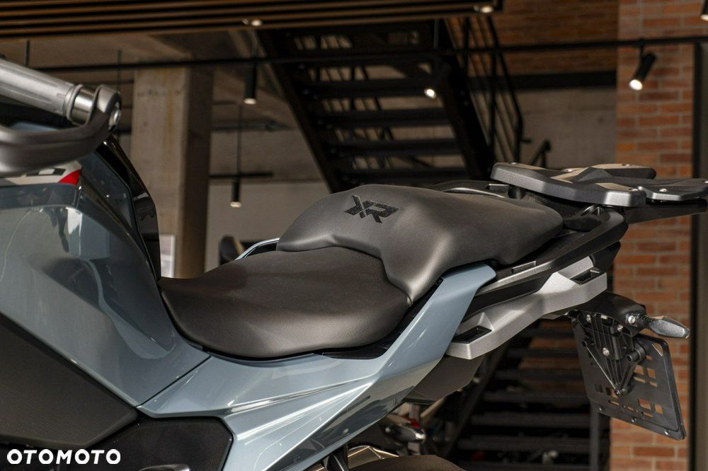 BMW XR - 17