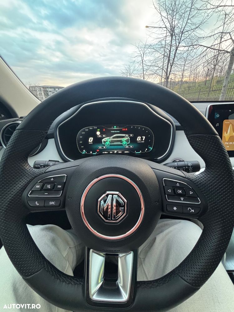 MG HS 1.5 T-GDi 7DCT Exclusive - 14