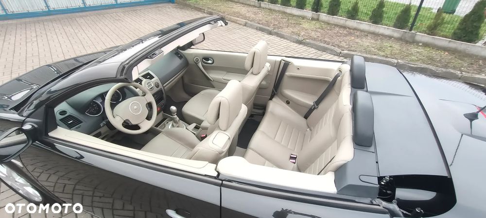 Renault Megane 2.0 Dynamique - 8