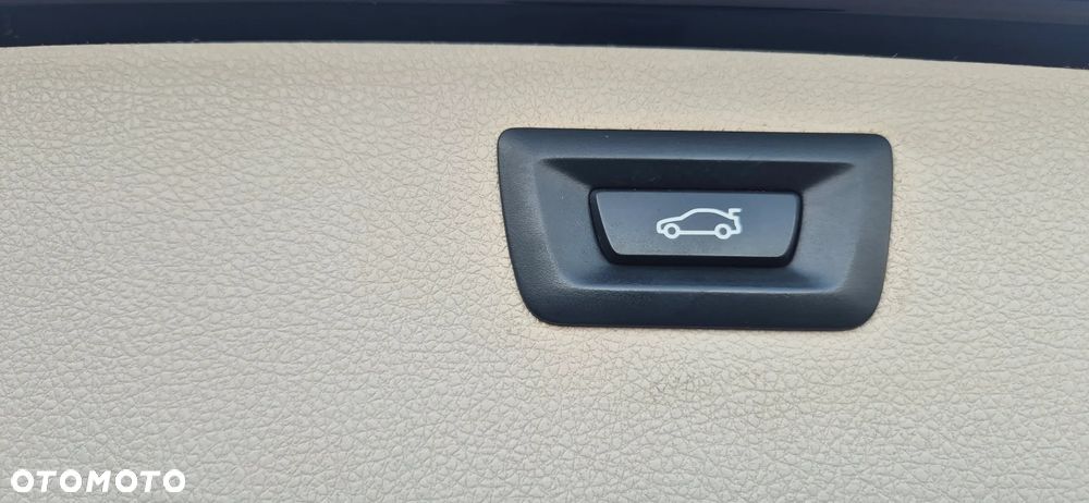 BMW Seria 3 330d Edition Luxury Line Purity - 17