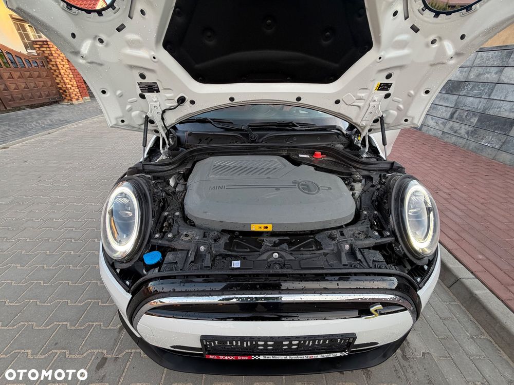 MINI Cooper SE Essential Trim - 17