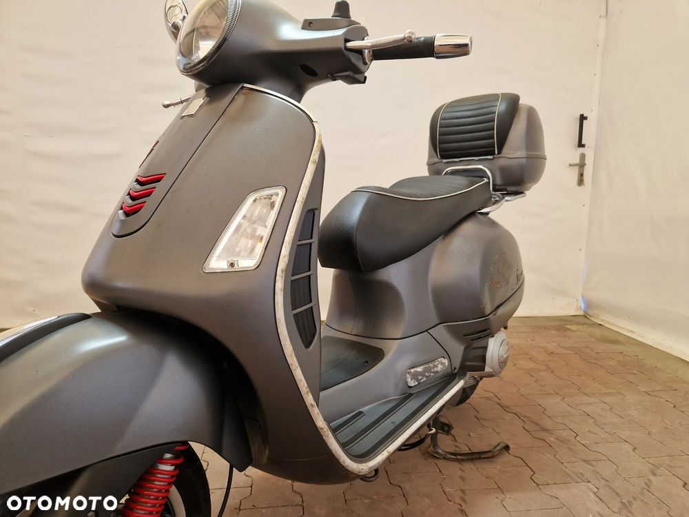 Piaggio Vespa - 10