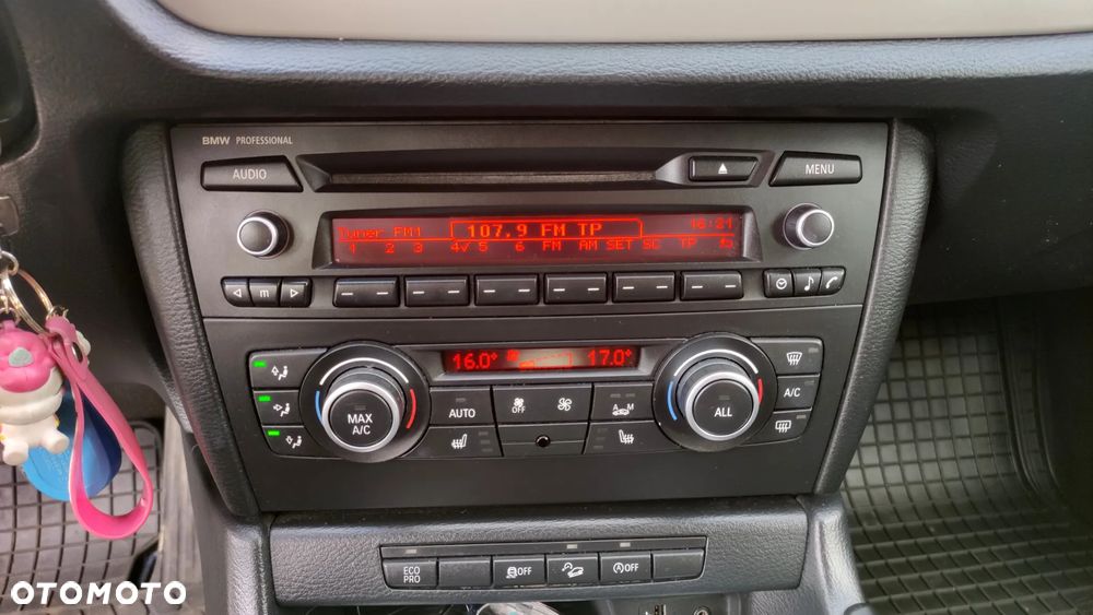 BMW X1 xDrive18d - 36