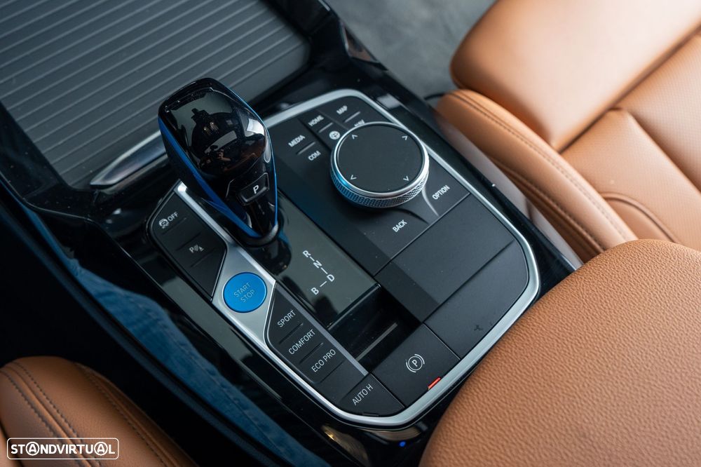 BMW iX3 M Sport Inspiring - 32