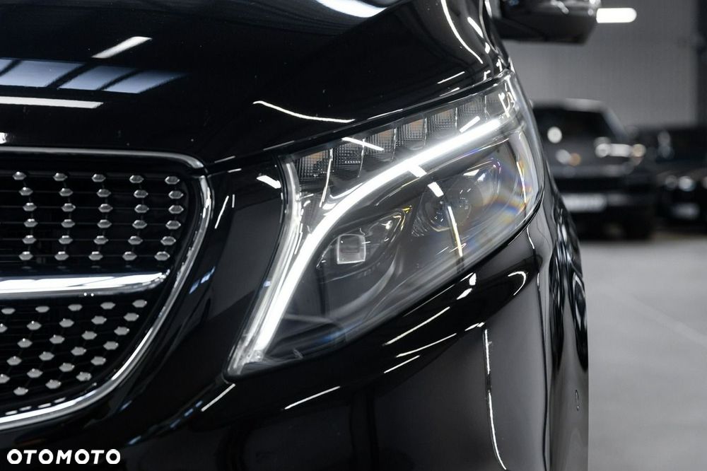 Mercedes-Benz Klasa V 250 d lang 4Matic 9G-TRONIC Avantgarde Edition 2023 - 20