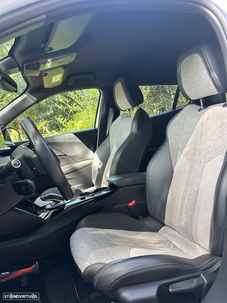 Peugeot e-2008 GT Pack - 17