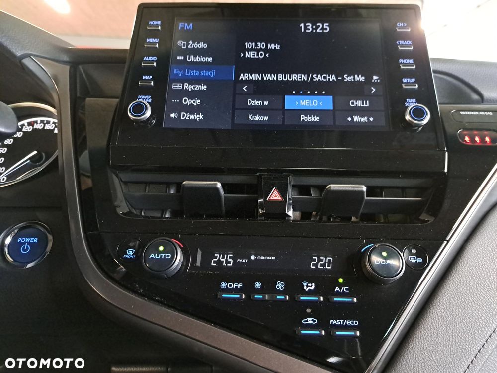 Toyota Camry 2.5 Hybrid Executive CVT - 16