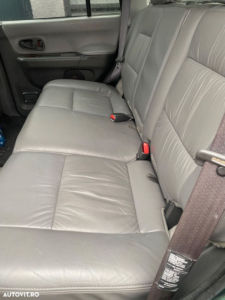 Mitsubishi Pajero Sport 2.5 TD Intense Piele + - 8