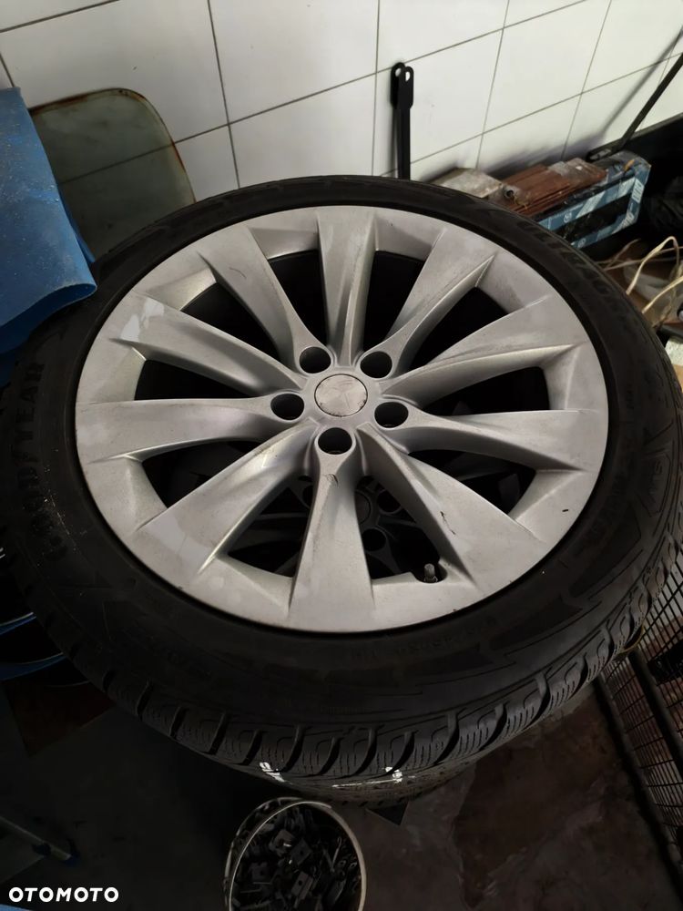 Tesla Model X Long Range Plus - 8