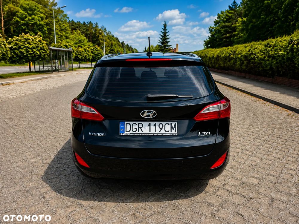 Hyundai i30 blue 1.6 CRDi Style - 5