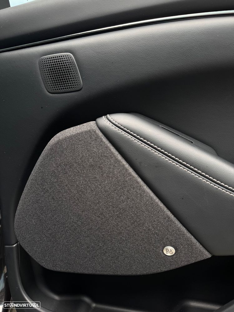 Ford Mustang Mach-E - 15