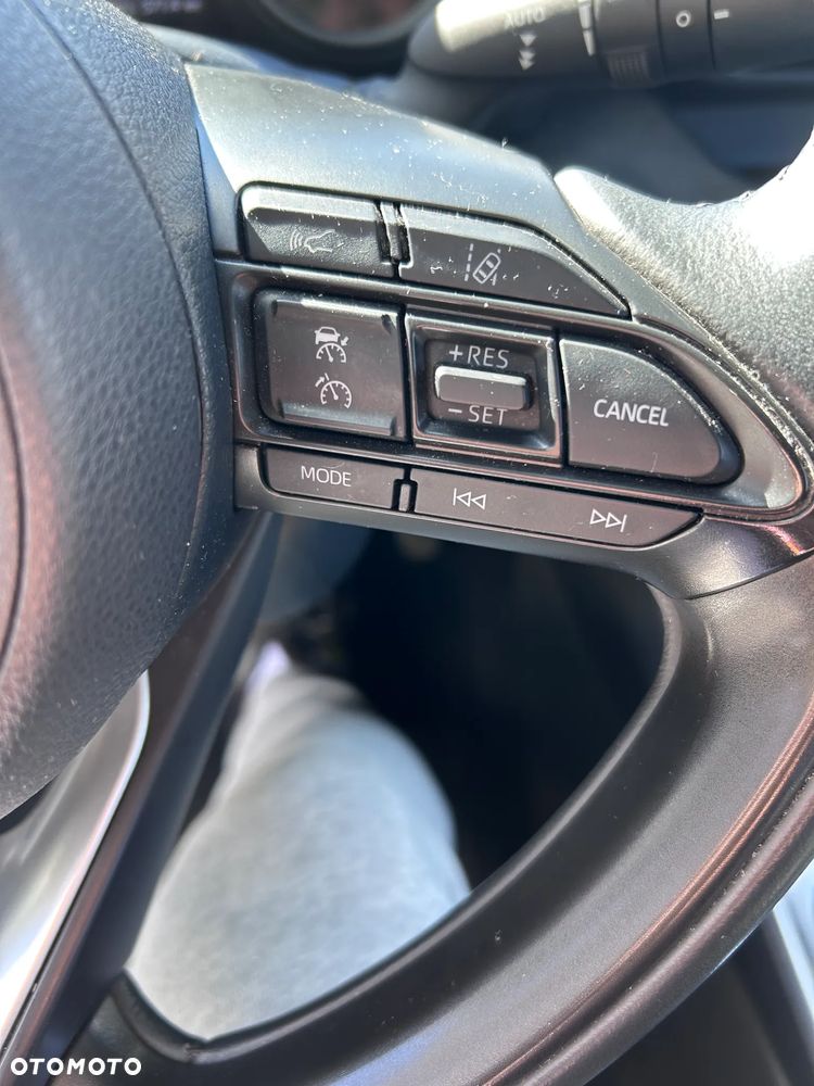 Toyota Yaris Hybrid 1.5 Executive - 4