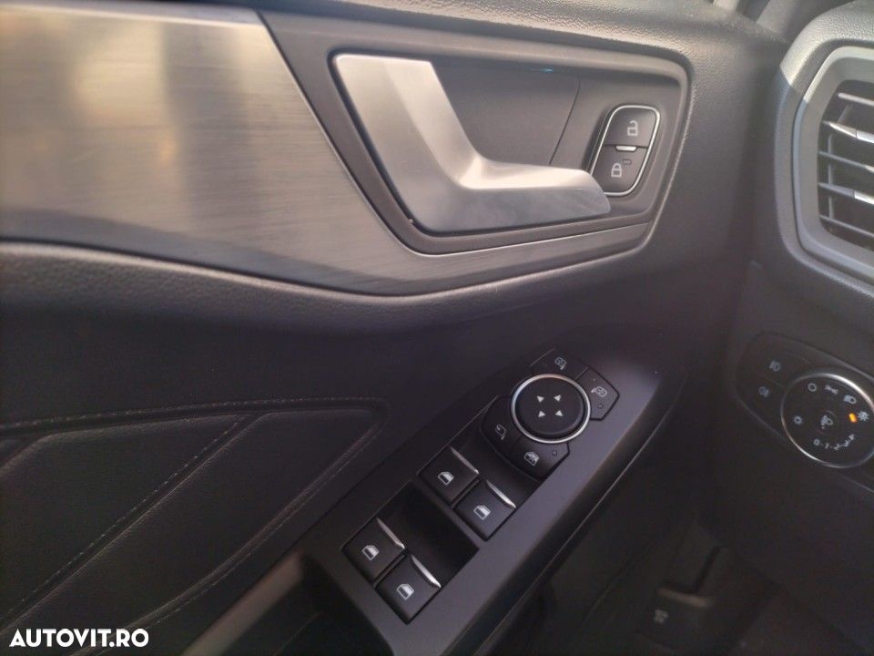 Ford Focus - 13