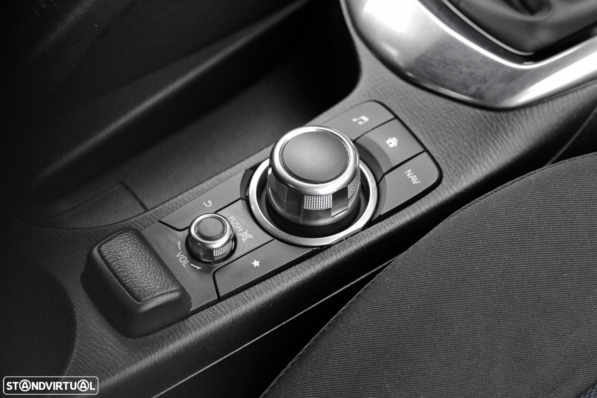 Mazda 2 1.5 Sky.Excellence Navi - 16
