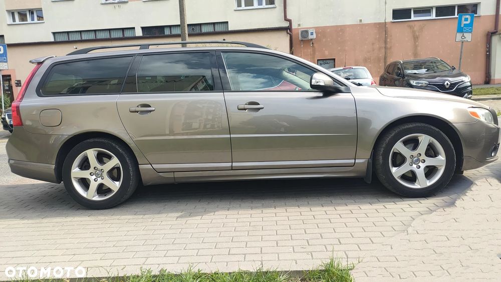 Volvo V70 2.0 Momentum - 2