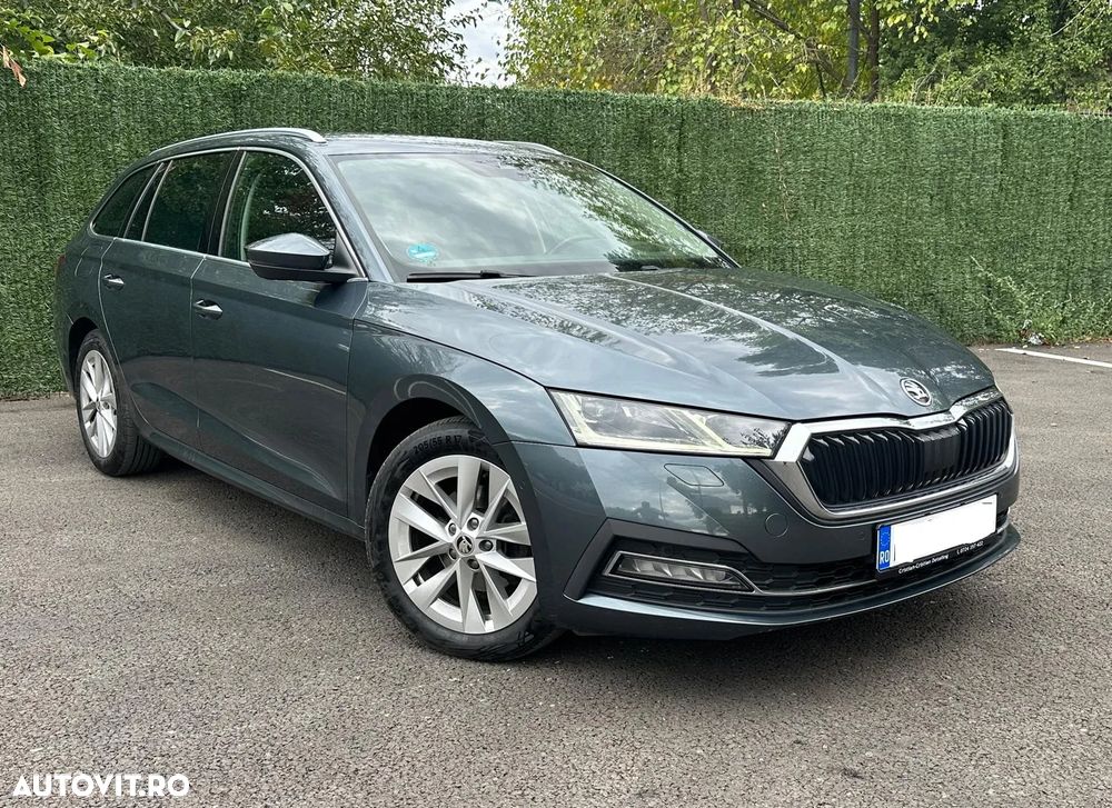Skoda Octavia 2.0 TDI DSG Ambition - 1