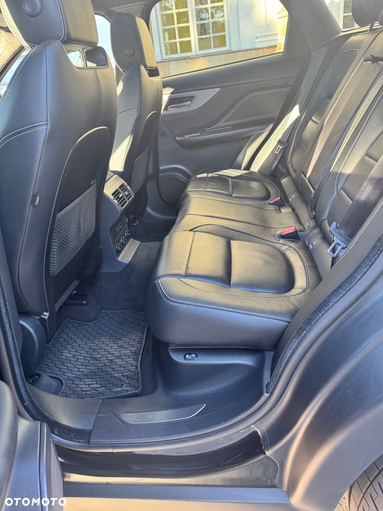 Jaguar F-Pace 3.0 V6 AWD S - 16