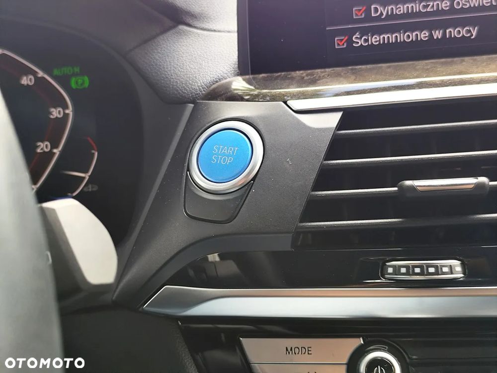 BMW iX3 80kWh Impressive - 28