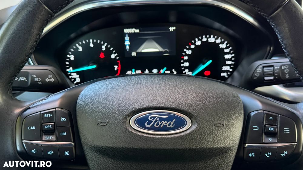 Ford Focus 1.0 EcoBoost Titanium - 24