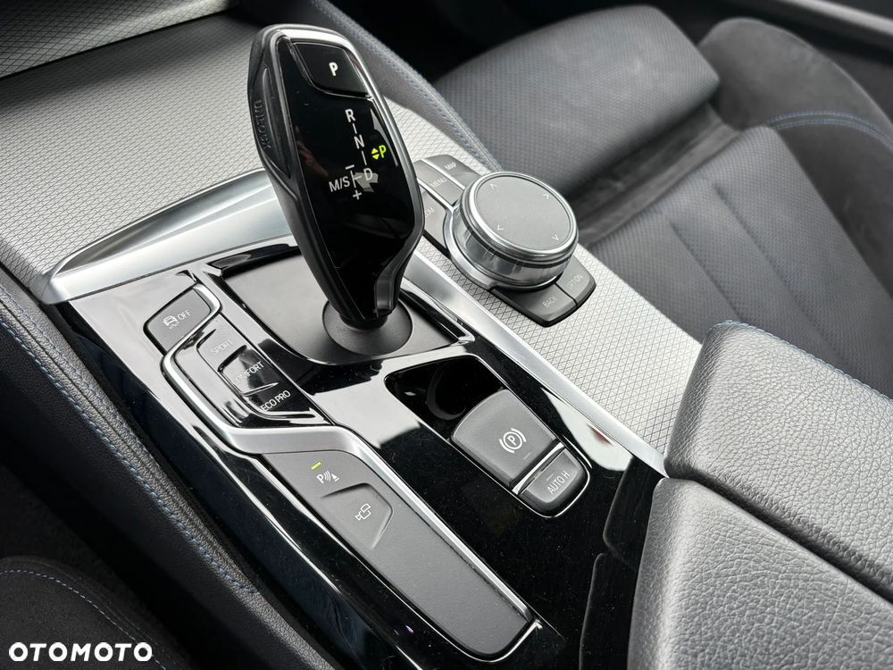 BMW Seria 5 530d xDrive M Sport sport - 18