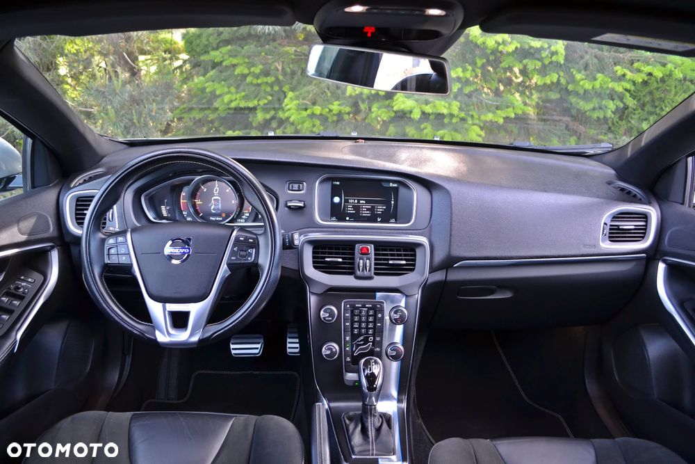Volvo V40 - 20