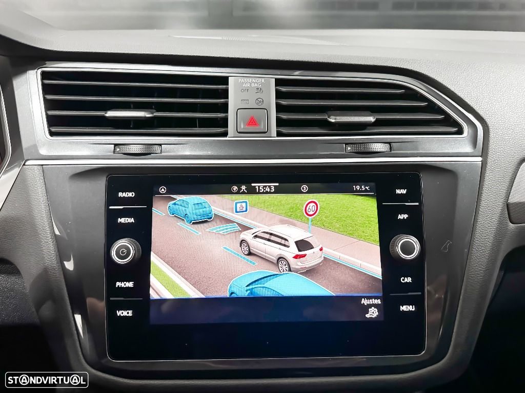 VW Tiguan Allspace 2.0 TDI SkyLife DSG - 23