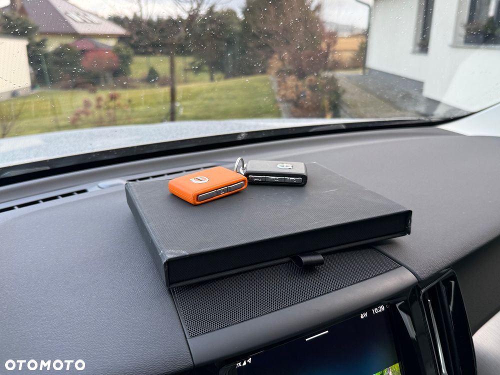 Volvo XC 60 B4 D Ultimate Dark - 27