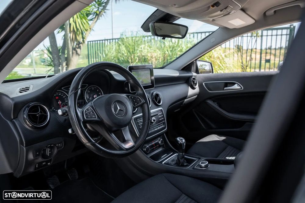 Mercedes-Benz A 180 d Fleet Pack Urban - 13