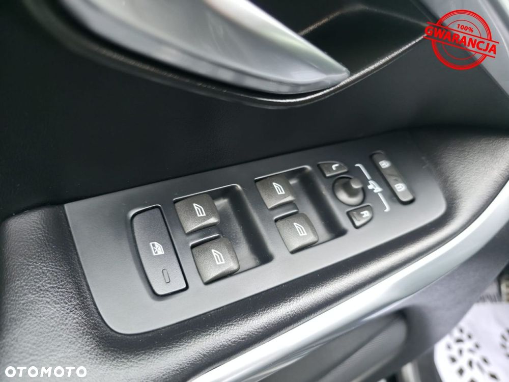 Volvo V40 D2 Drive-E R-Design Kinetic - 38